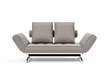 Ghia Chrome daybed i 321 Corocco Warm Grey, set forfra