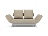 Ghia Chrome daybed i 356 Taura Sand, set forfra