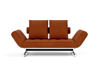 Ghia Chrome daybed i 595 Corduroy Burnt Orange, set forfra