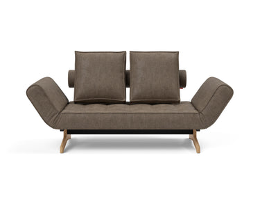 Ghia Wood daybed i 411 Esina Cedar Brown, set forfra