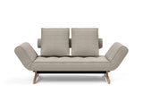 Ghia Wood daybed i 579 Kenya Gravel, set forfra