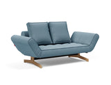 Ghia Wood daybed i 525 Mixed Dance Light Blue, set skråt forfra