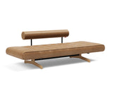 Ghia Wood daybed i 551 Faunal Brown, som seng