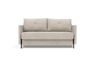 Cubed 140 sovesofa med armlæn i 280 Avella Sand, set forfra