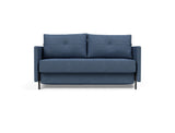 Cubed 140 sovesofa med armlæn i 302 Weda Blue, set forfra