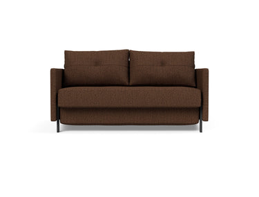 Cubed 140 sovesofa med armlæn i 359 Taura Cappuccino, set forfra