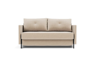 Cubed 140 sovesofa med armlæn i 410 Esina Almond, set forfra