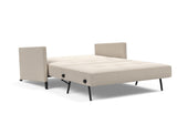 Cubed 140 sovesofa med armlæn i 612 Blida Sand Grey, slået ud til seng