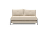 Cubed 140 Chrom sovesofa i 586 Phobos Latte, set forfra