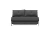 Cubed 140 Chrom sovesofa i 852 Mahoga Seal Grey, set forfra