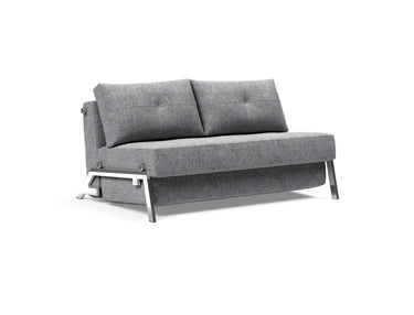 Cubed 140 Chrom sovesofa i 565 Twist Granite, set skråt forfra