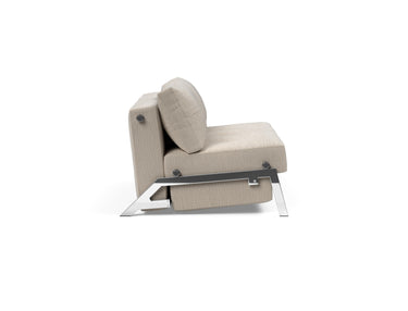 Cubed 140 Chrom sovesofa i 612 Blida Sand Grey, set fra siden