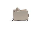 Cubed 90 stol med armlæn i 612 Blida Sand Grey, set fra siden