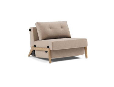 Cubed 90 Wood stol i 417 Esina Mocha, set skråt forfra