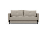 Cubed 160 sovesofa med armlæn i 579 Kenya Gravel, set forfra
