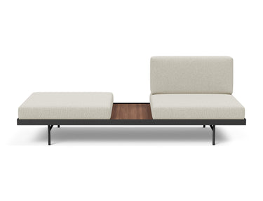 Puri daybed med valnøddebord i 527 Mixed Dance Natural, set forfra