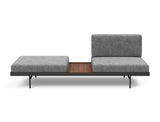 Puri daybed med valnøddebord i 563 Twist Charcoal, set forfra