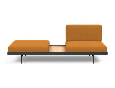 Puri daybed med egetræsbord i 893 Mozart Masala, set forfra