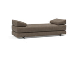 Sigmund Indu daybed i 411 Esina Cedar Brown, set skråt bagfra