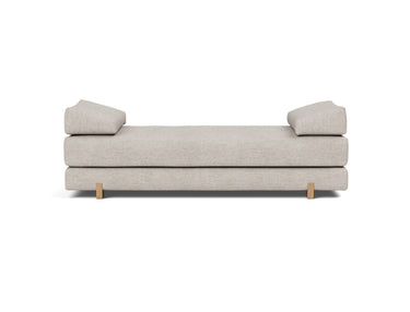Sigmund Drip daybed i 471 Yuveno Sand, set forfra