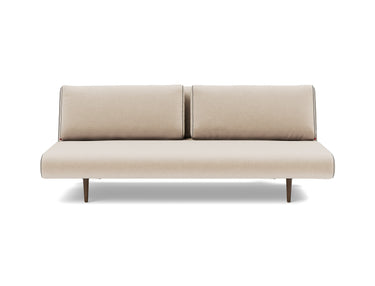 Unfurl Lounger sovesofa i 410 Esina Almond, set forfra