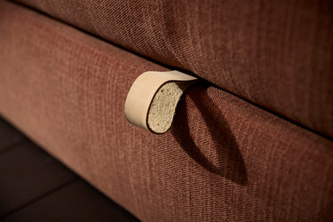 Cone sovesofa i 412 Esina Rust Orange i en stue, billede 2