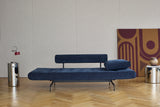 Ghia Laser daybed i 414 Esina Indigo Blue i en stue, billede 4