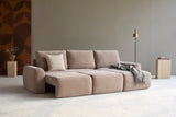 Norum sovesofa med chaiselong og Chunky armlæn i 417 Esina Mocha i en stue, billede 4