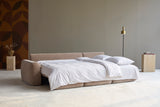 Norum sovesofa med chaiselong og Chunky armlæn i 417 Esina Mocha i en stue, billede 5
