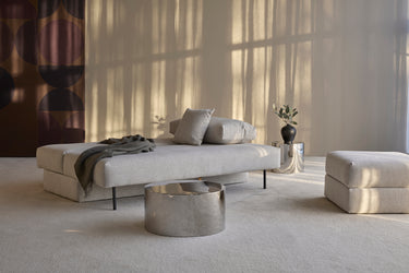 Osvald sovesofa i 470 Yuveno Natural i en stue, billede 3