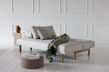 Sly Wood sovesofa i 527 Mixed Dance Natural i en stue, billede 3