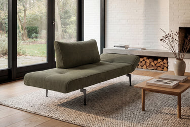 Zeal Laser daybed i 316 Cordufine Pine Green i en stue