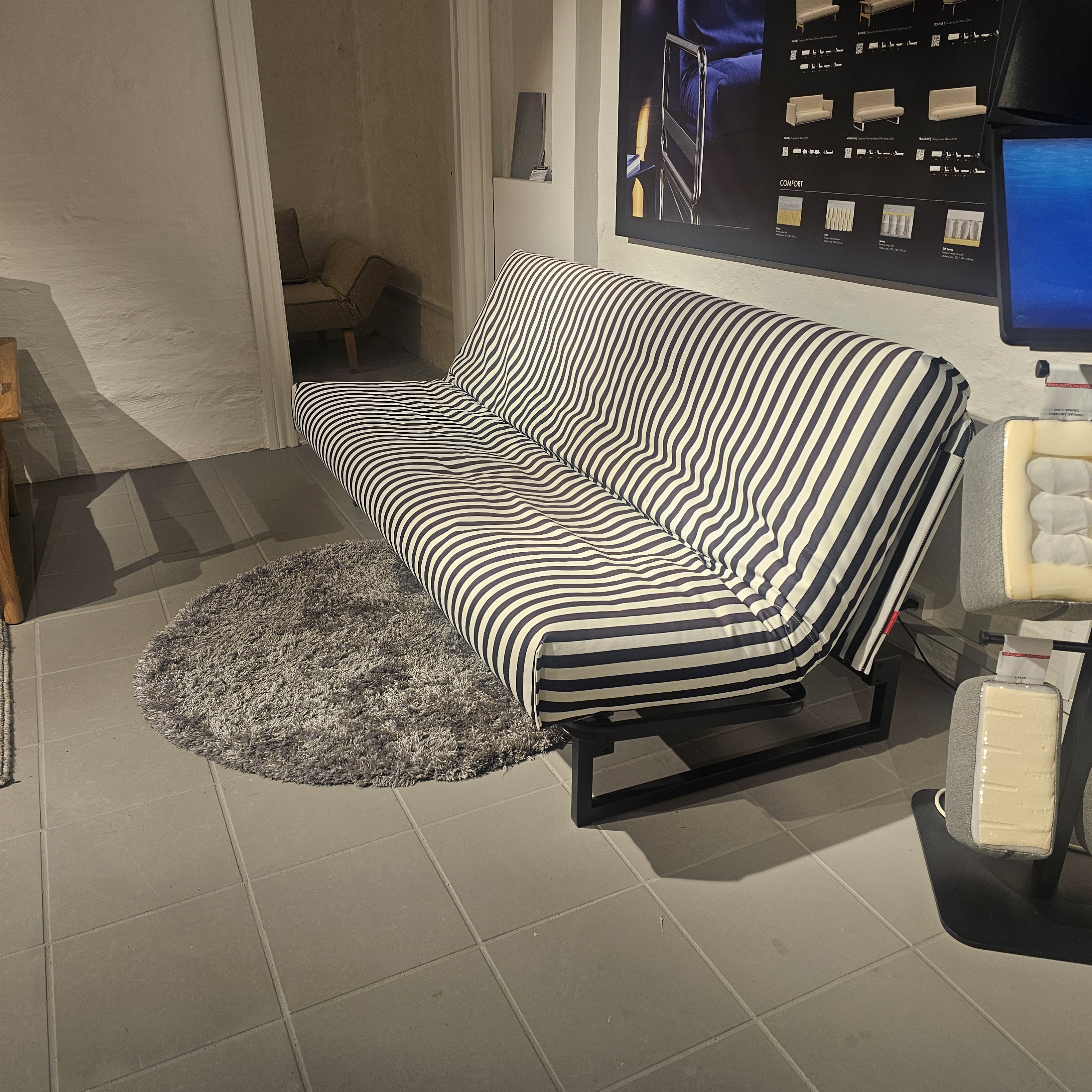 OUTLET - Fraction sovesofa