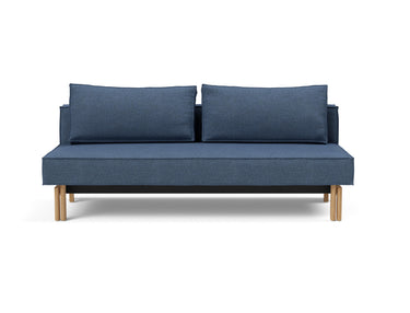 Sly Wood sovesofa i 302 Weda Blue, set forfra