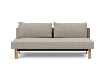 Sly Wood sovesofa i 579 Kenya Gravel, set forfra