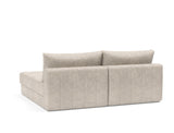 Akello sovesofa med chaiselong i 280 Avella Sand, set skråt bagfra