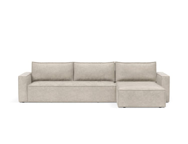 Newilla sovesofa med chaiselong i 280 Avella Sand, set forfra