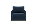 Neah stol med slim armlæn i 414 Esina Indigo Blue, set forfra