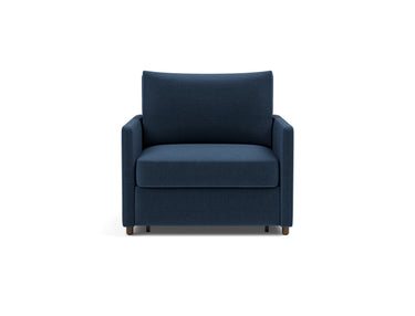 Neah stol med slim armlæn i 414 Esina Indigo Blue, set forfra