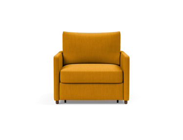 Neah stol med slim armlæn i 507 Elegance Burned Curry, set forfra