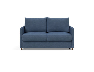 Neah 140 sovesofa med slim armlæn i 302 Weda Blue, set forfra