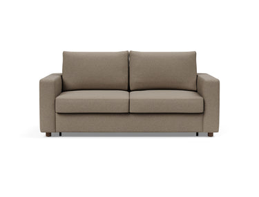 Neah 160 sovesofa med standard armlæn i 850 Mahoga Caramel, set forfra