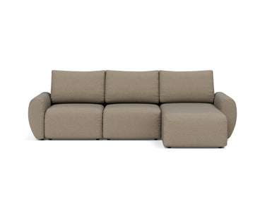 Norum sovesofa med chaiselong og Curve armlæn i 850 Mahoga Caramel, set forfra