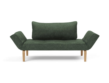 Zeal Bow daybed i 281 Avella Pine Green, set forfra