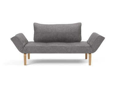 Zeal Bow daybed i 282 Avella Warm Grey, set forfra