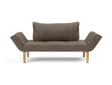 Zeal Bow daybed i 411 Esina Cedar Brown, set forfra