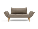 Zeal Bow daybed i 850 Mahoga Caramel, set forfra