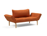 Zeal Bow daybed i 412 Esina Rust Orange, set skråt forfra