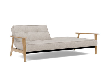 Splitback Frej sovesofa i 471 Yuveno Sand, med den ene ryghalvdel lagt ned