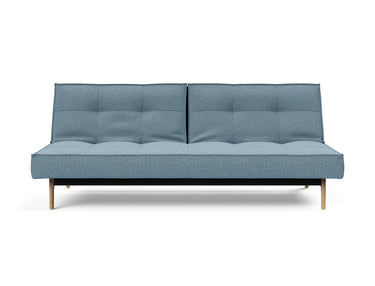 Splitback Eik sovesofa i 525 Mixed Dance Light Blue, set forfra